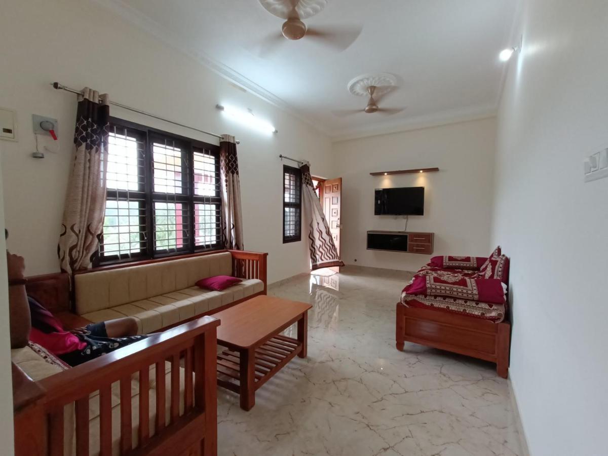 Nisarga Homestay, Dharmasthala Dharmastala Esterno foto