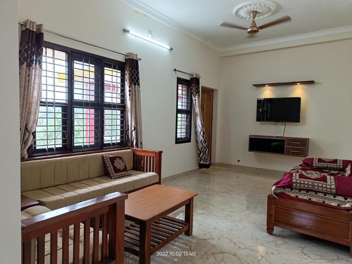 Nisarga Homestay, Dharmasthala Dharmastala Esterno foto