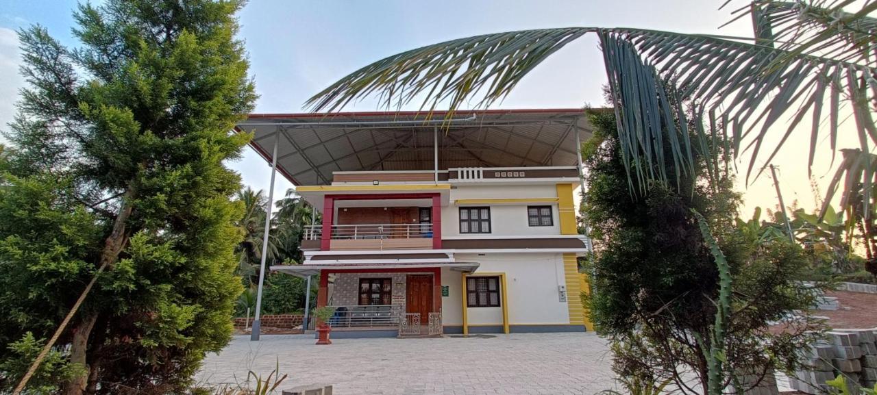 Nisarga Homestay, Dharmasthala Dharmastala Esterno foto